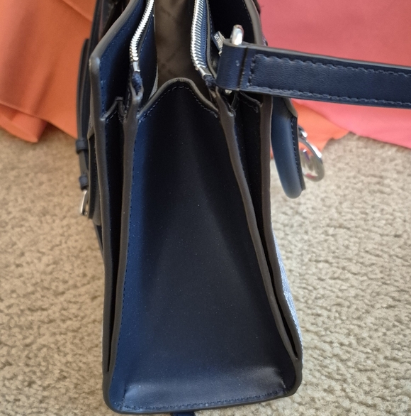 GREAT CONDITION...Michael Kors Gray/Black Signature Tote with Matching Wristlet - Picture 6 of 16